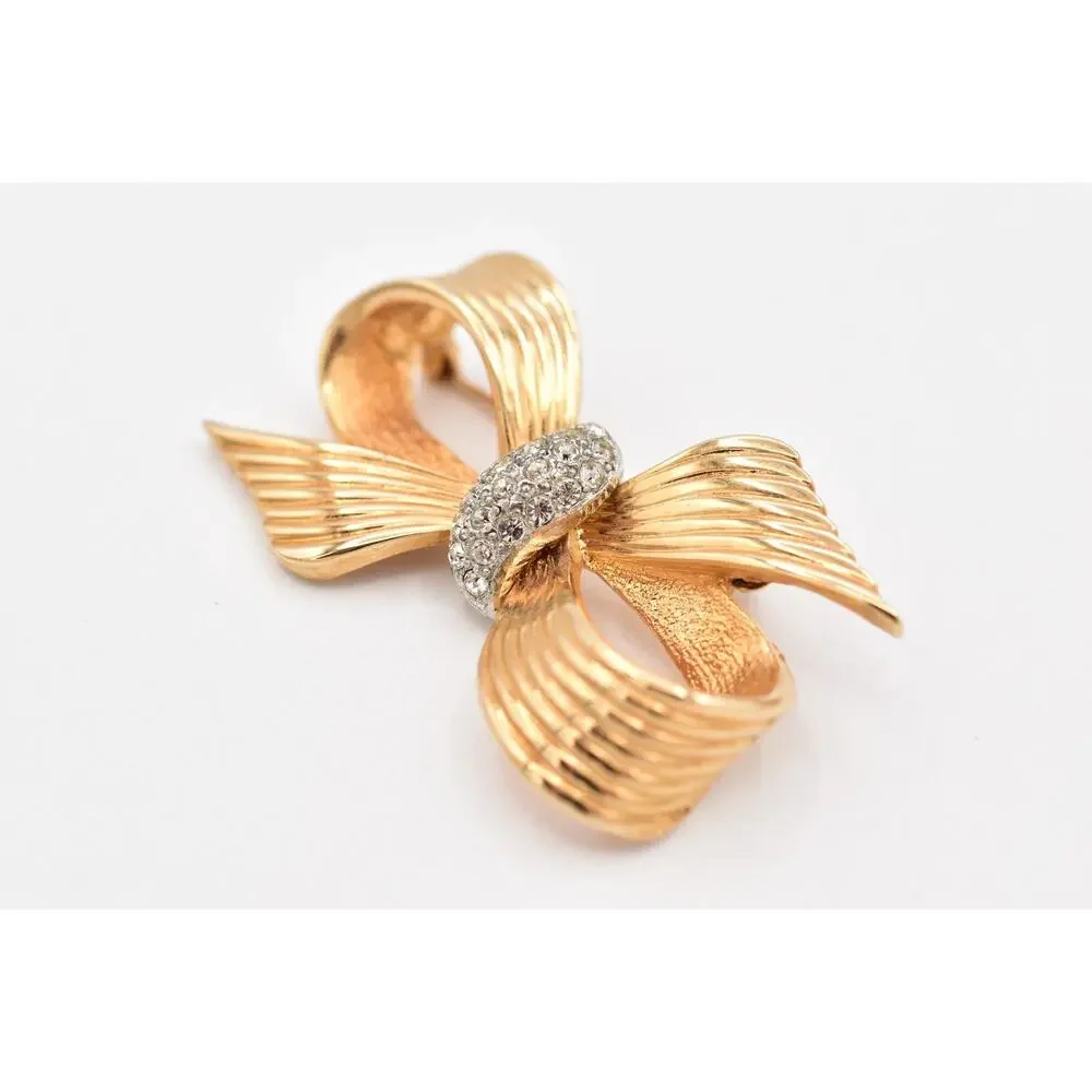 Vintage Gold Bow Brooch Crystal Rhinestone Ribbed Ribbon Statement Pin 1980s A25